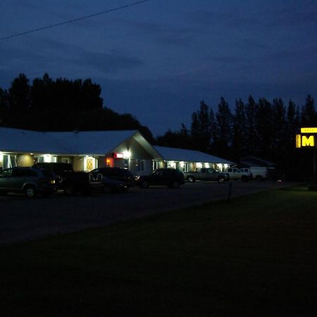 Westway Inn Motel Neepawa Bagian luar foto