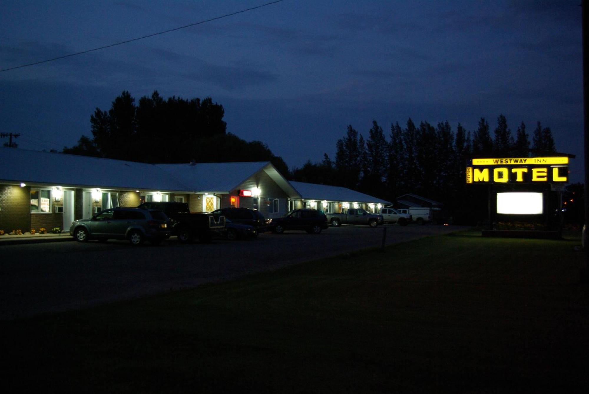 Westway Inn Motel Neepawa Bagian luar foto