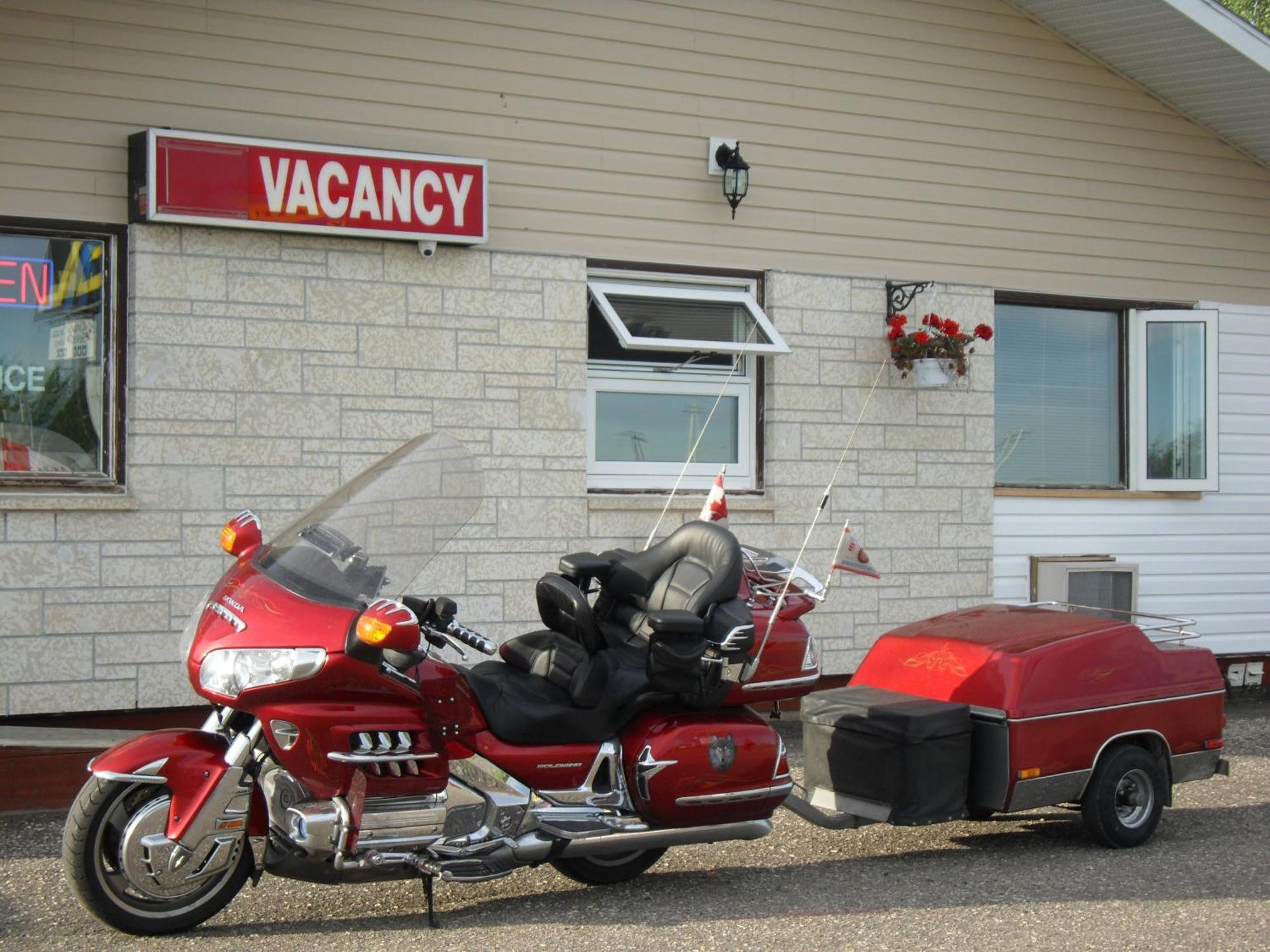 Westway Inn Motel Neepawa Bagian luar foto