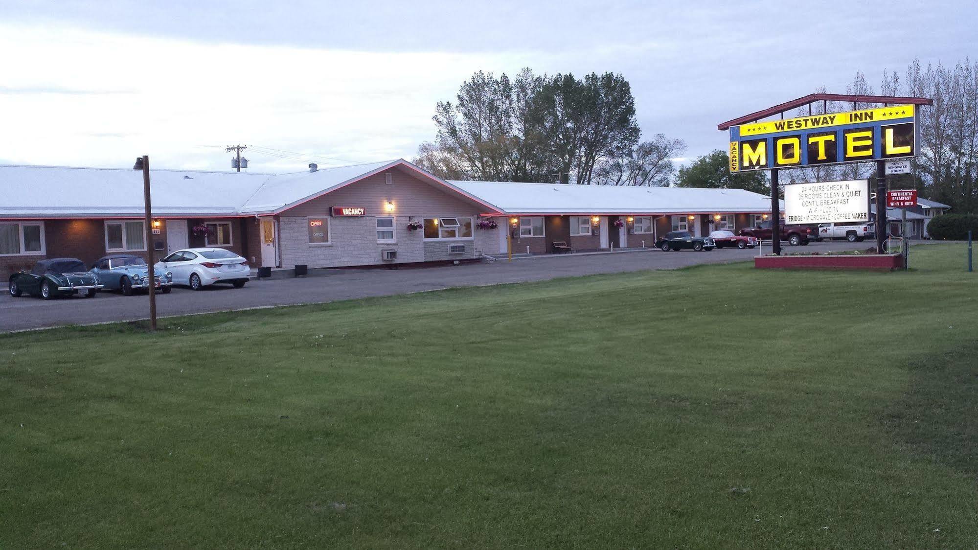 Westway Inn Motel Neepawa Bagian luar foto