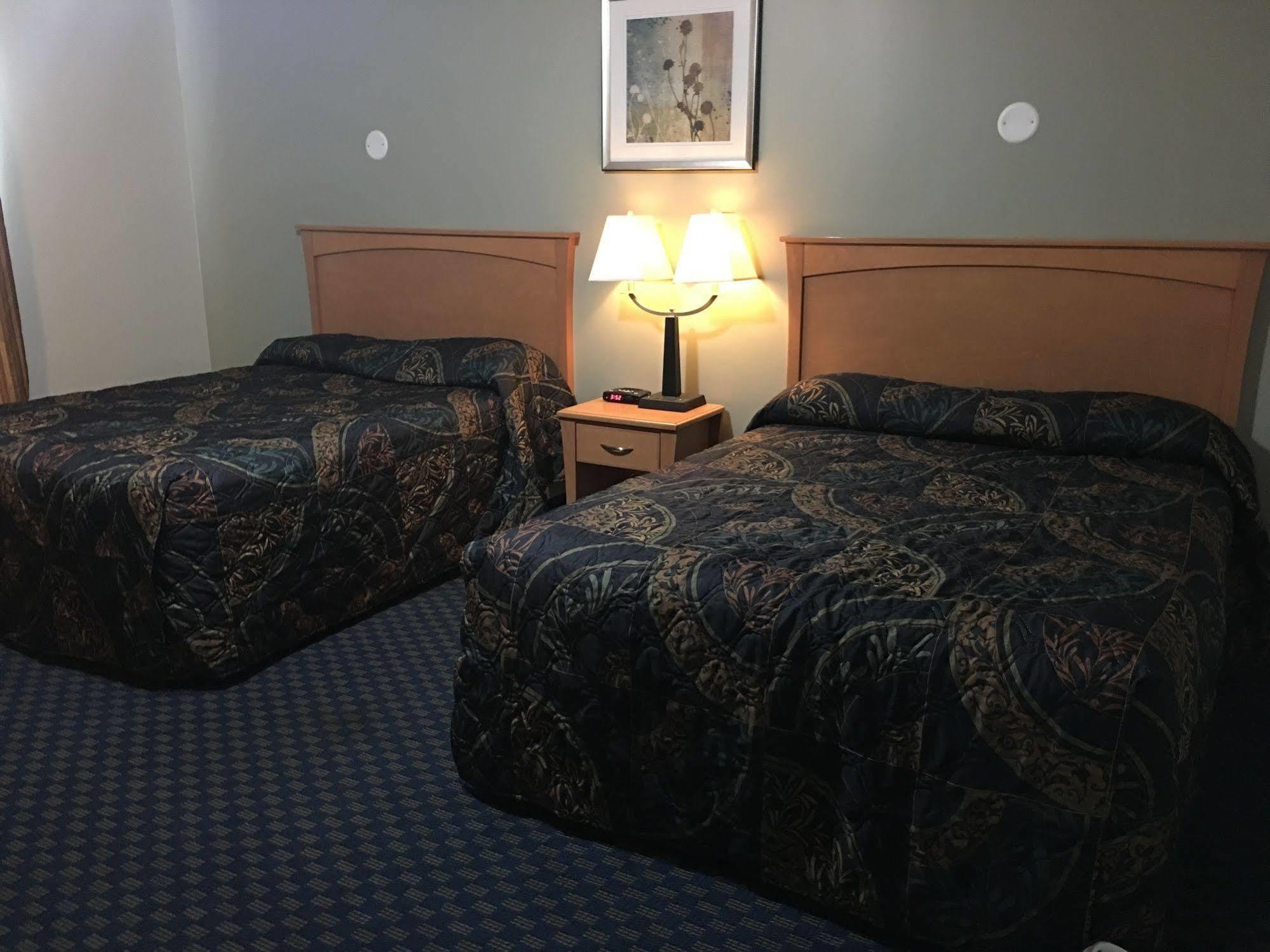 Westway Inn Motel Neepawa Bagian luar foto
