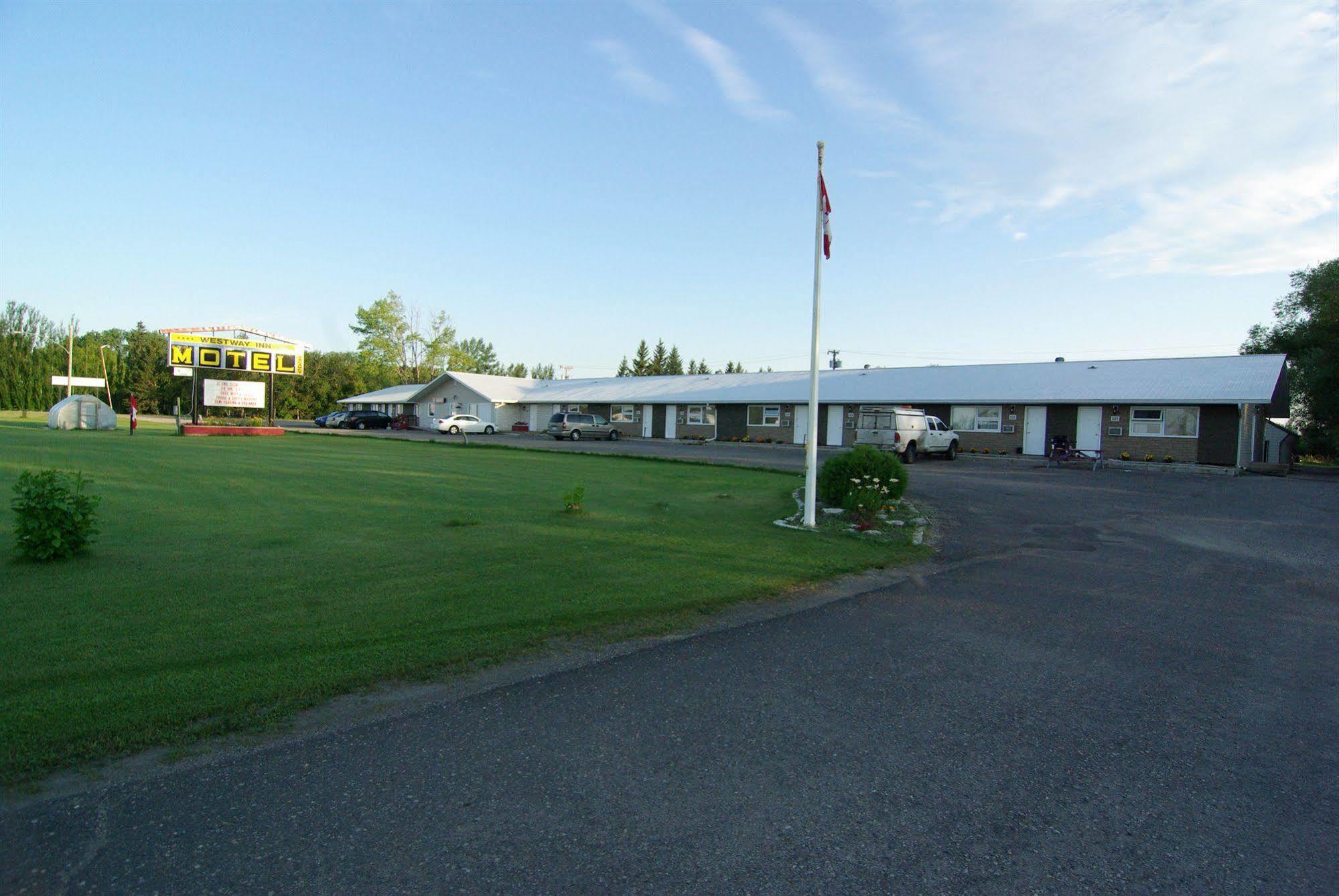 Westway Inn Motel Neepawa Bagian luar foto