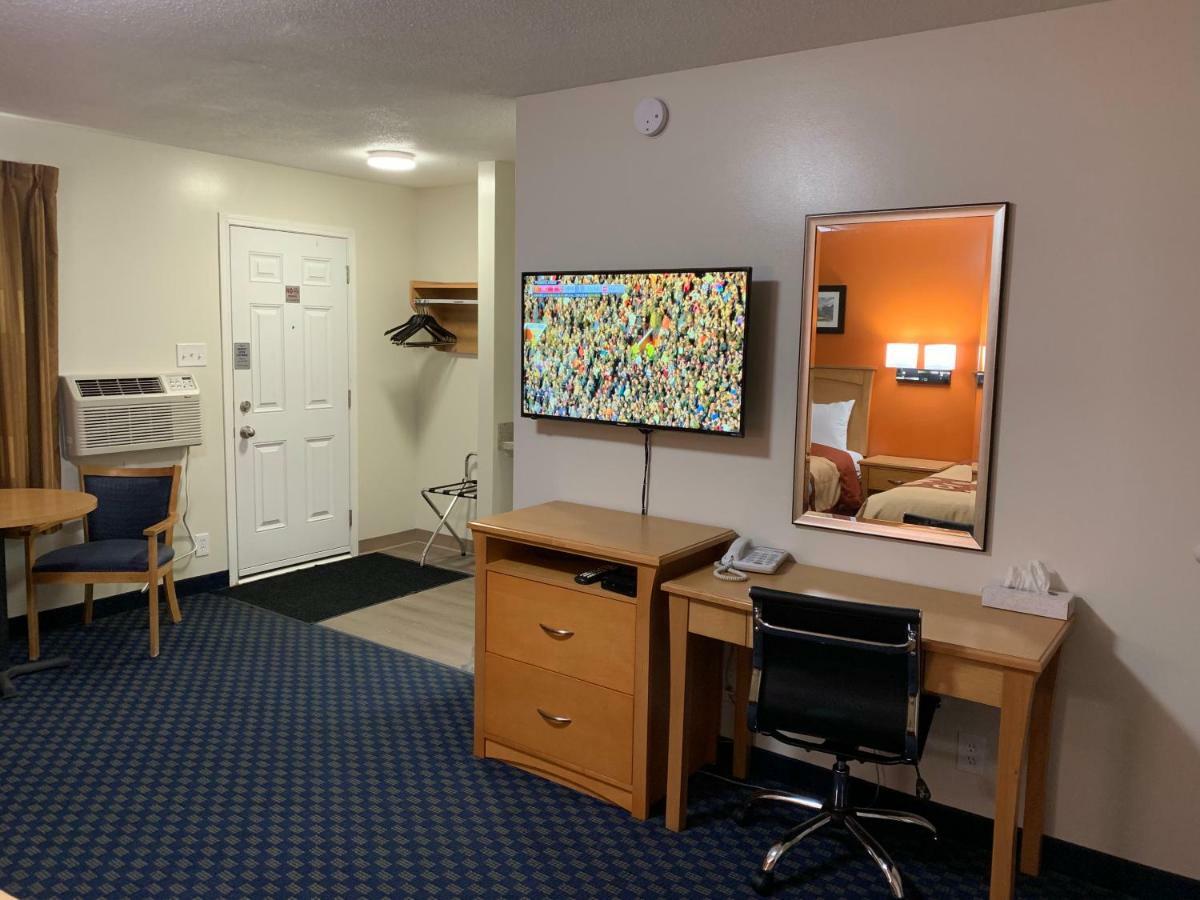 Westway Inn Motel Neepawa Bagian luar foto