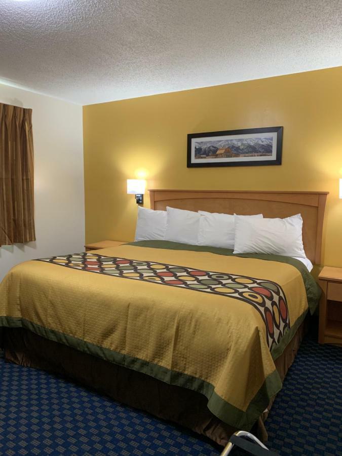 Westway Inn Motel Neepawa Bagian luar foto
