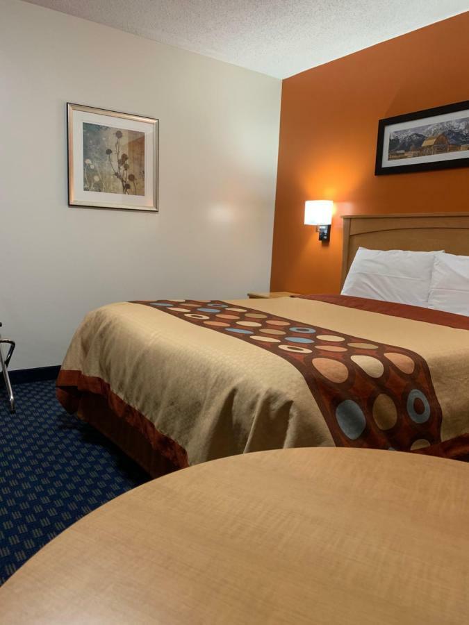 Westway Inn Motel Neepawa Bagian luar foto